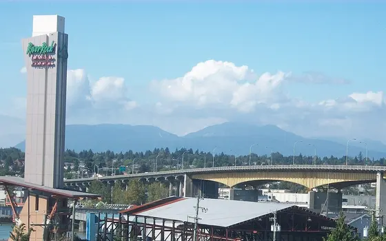 River Rock sign tower and the Oak Street Bridge